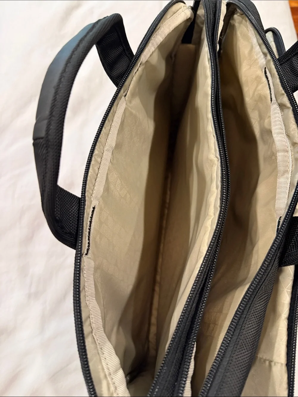 Case Logic Laptop Bag Black Ballistic Nylon Briefcase Messenger Padded